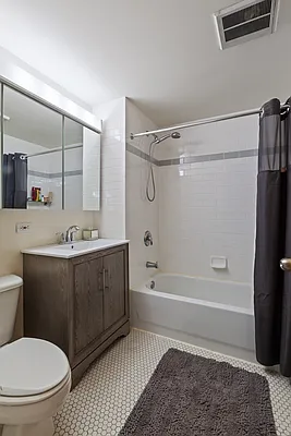 Rented by Compass | media 22