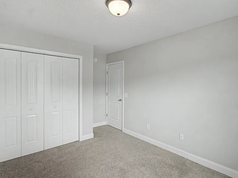 547 Fairview Cir — Photo 15