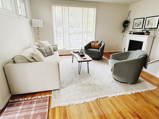 1st image of 6902 Kenyon Dr