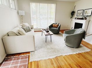6902 Kenyon Dr, Alexandria, VA 22307