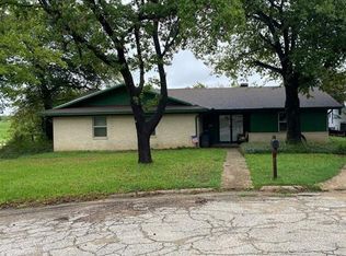 1101 Bluebonnet Cir, Ennis, TX 75119