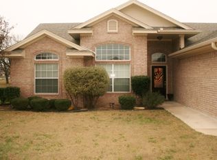 105 Surrey Ln, Gatesville, TX 76528