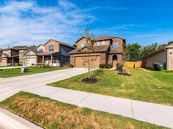 2nd image of 165 Cibolo Creek Dr