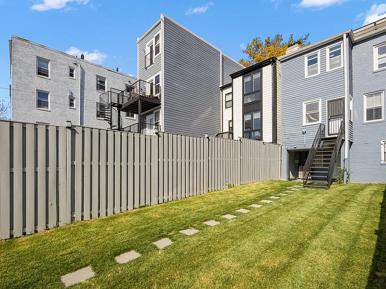 520 Jefferson St NW — Photo 69