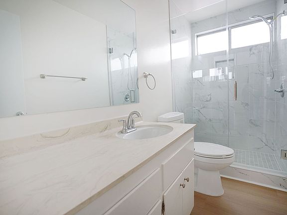 2nd image of 119 N Cedar Ave APT 6