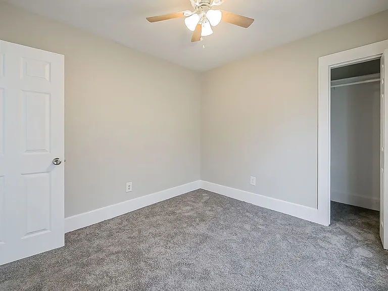 245 S Edith St — Photo 11