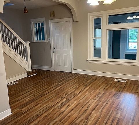 4th image of 5043 W Superior St