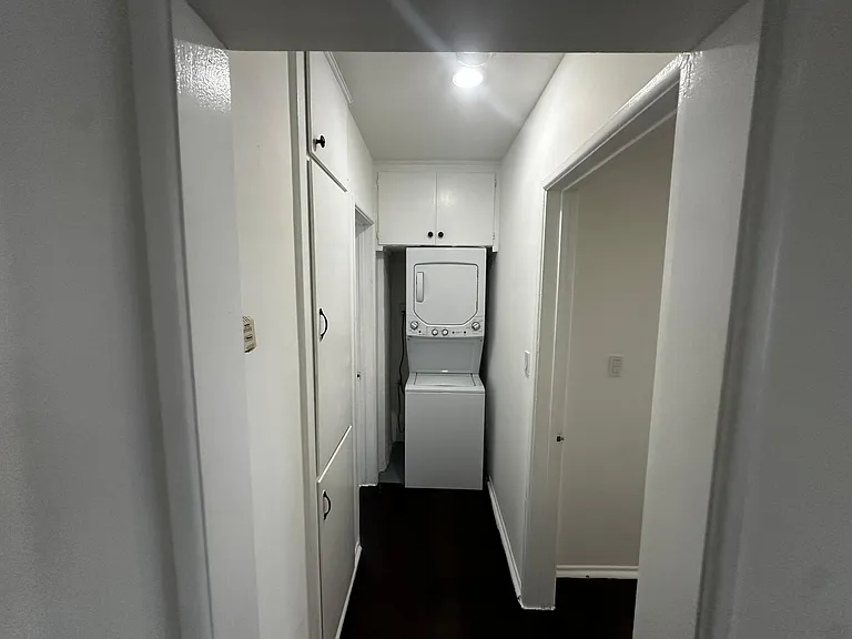 1177 N Hoover St #3/4 — Photo 13
