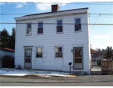 102 Park St photo 1