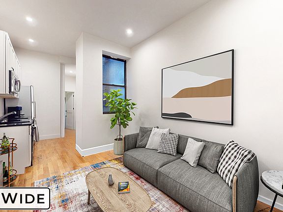 3rd image of 121 E 82nd St APT 3