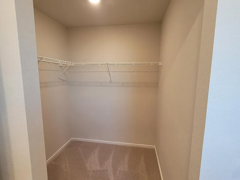 386 Lost Lake St NE — Photo 12
