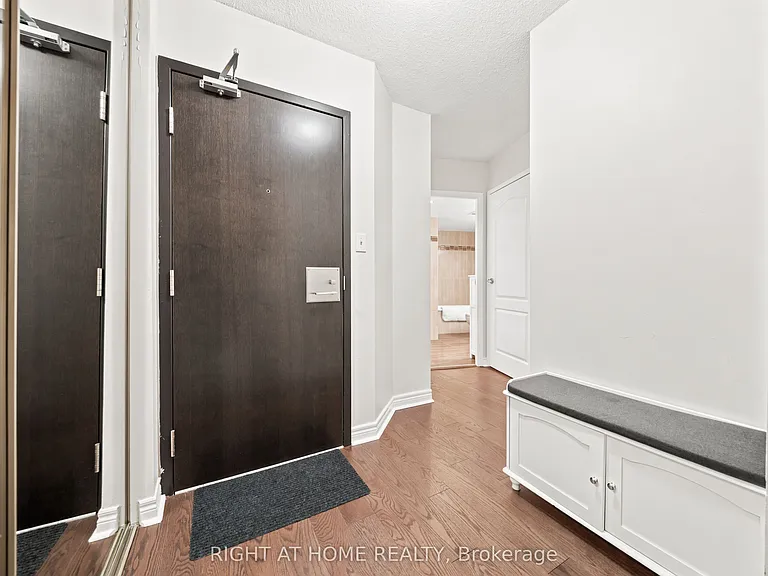 25 The Esplanade #1610 — Photo 3