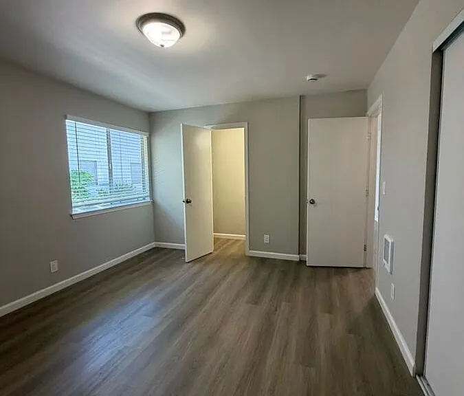 300 Warren Ave #2 — Photo 8