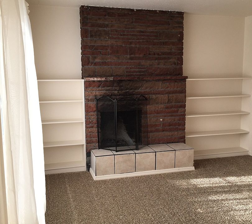 2nd image of 910 C St SW