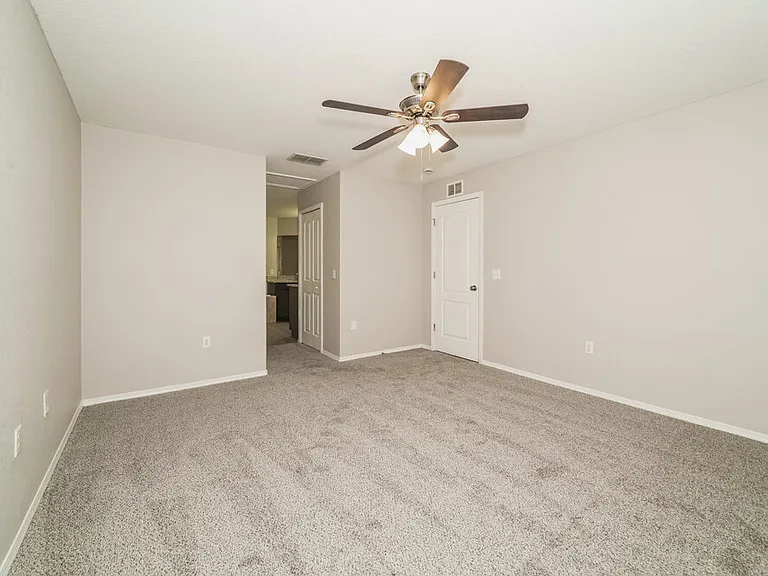 8179 Woodvine Cir — Photo 9