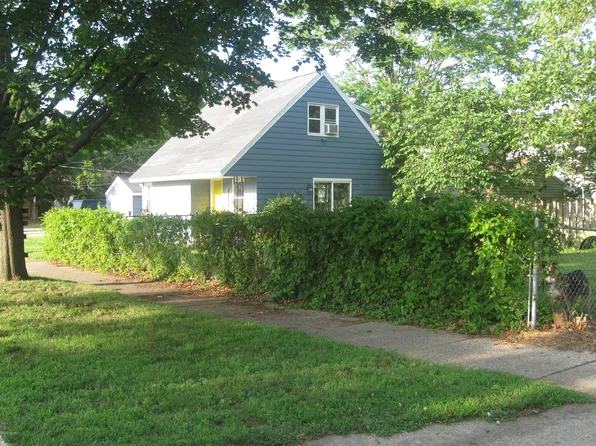2950 Rogers Lane Ave SW, Wyoming, MI 49509