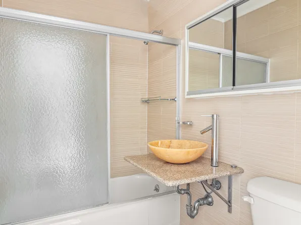 372 Central Park West image 5 of 9