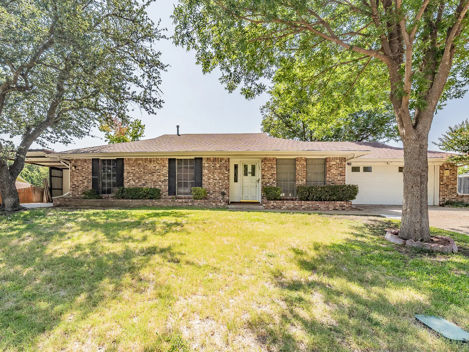 4 bed, 1680 sqft, $2,300 — Photo 1