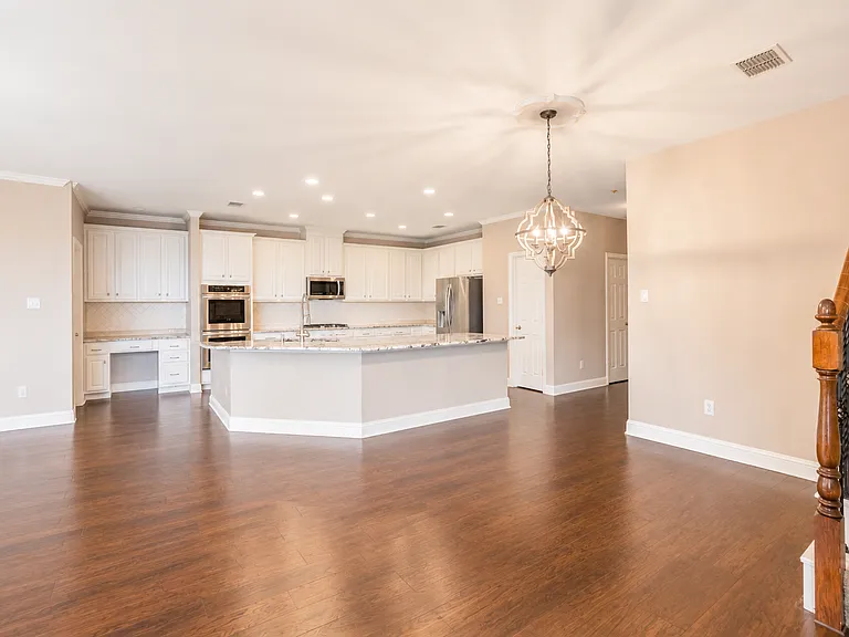 4453 Red Barn Dr — Photo 10