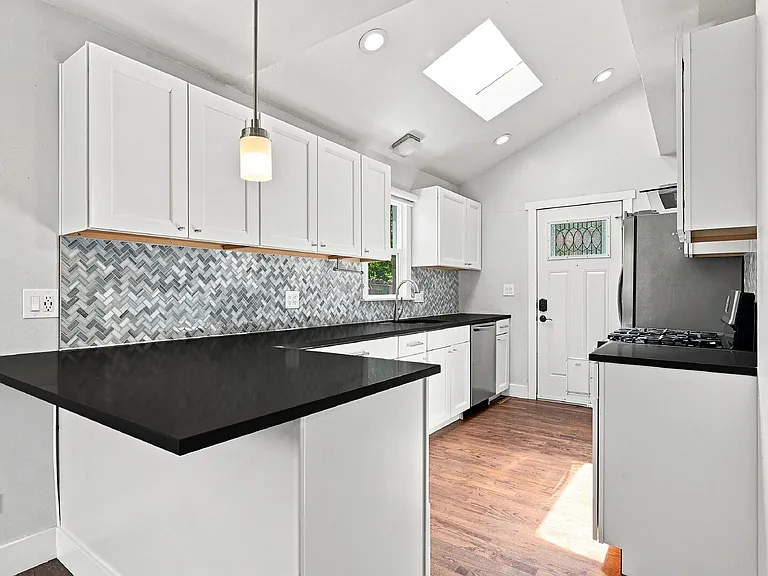 665 Tennyson St — Photo 5