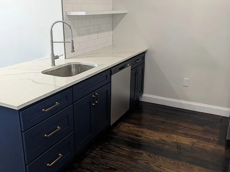 1502 Purchase St #202 — Photo 3