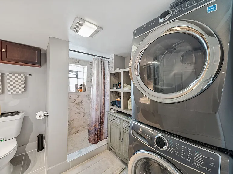 740 S Grove Ave — Photo 13