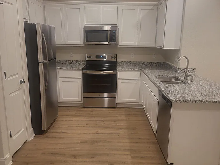 13838 Enzo Gate — Photo 9
