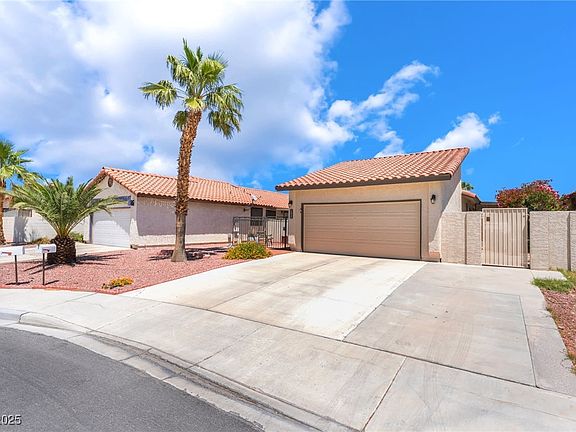2nd image of 1057 Neil Armstrong Cir
