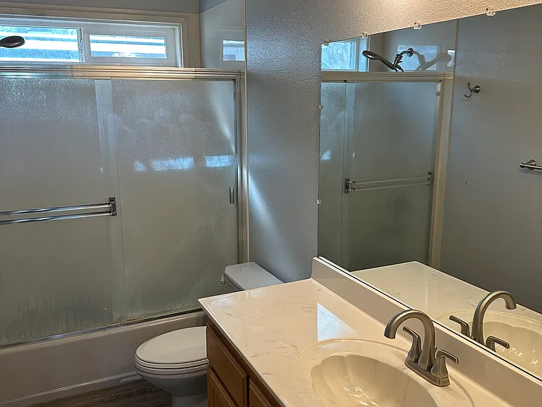 350 Walnut Ln — Photo 13