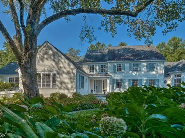 88 Village Rd, Harding Twp., NJ 07976