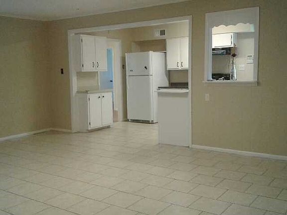 5th image of 4216 Brenmar Dr