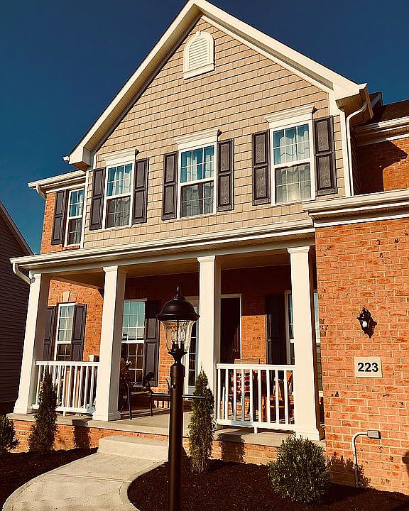 1st image of 223 Oakmont Dr