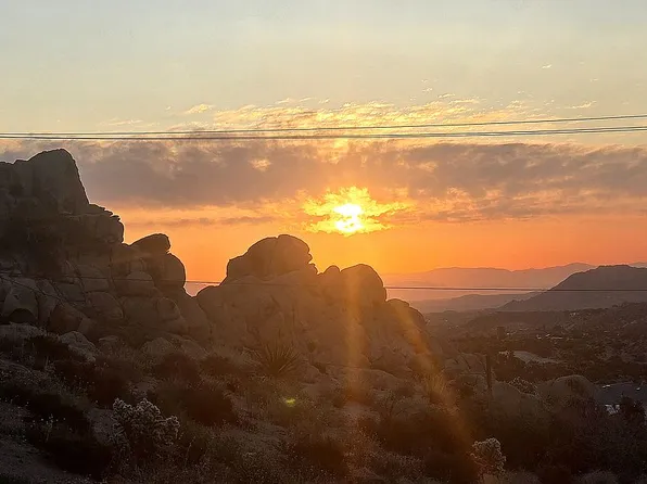 5761 Cholla Rd, Yucca Valley, CA 92284