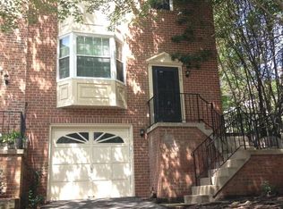 6159 Forest Creek Ln, Springfield, VA 22152