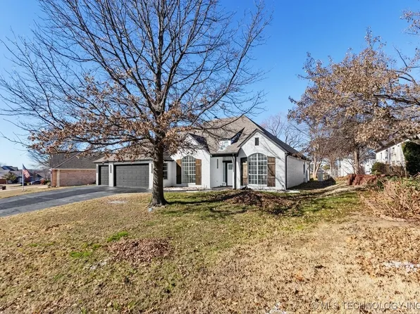 3204 Heritage Dr, Claremore, OK 74019