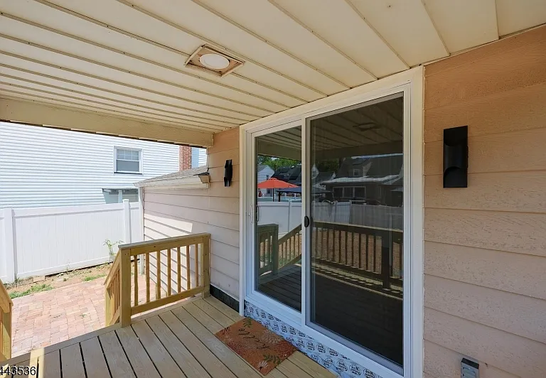 538 Dietz St — Photo 17