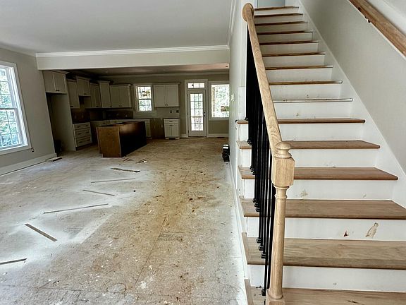 5th image of 736 Jasmine Rd