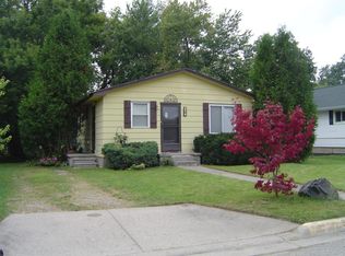 275 Parkway St, Lapeer, MI 48446