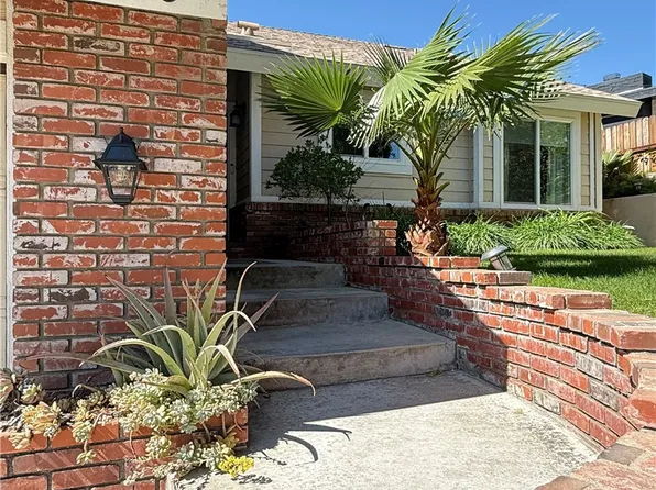 1016 La Feliz Dr, Redlands, CA 92373