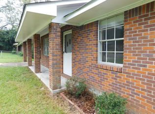 220 7th St, Purvis, MS 39475