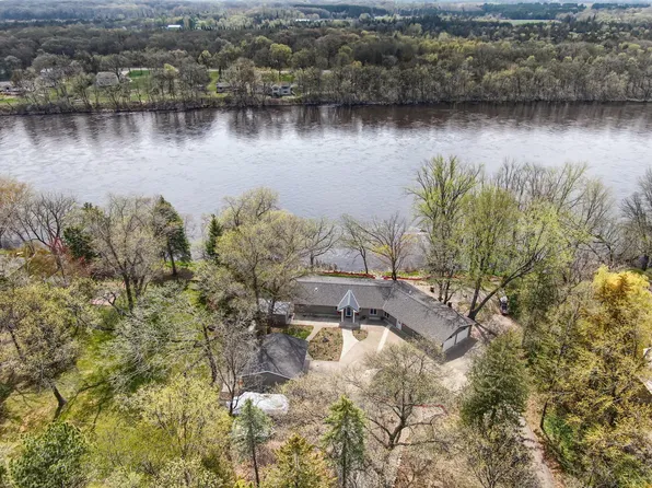 10841 127th St, Clear Lake, MN 55319