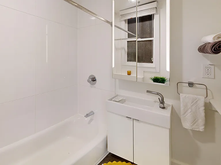 530 Stockton Street — Photo 5