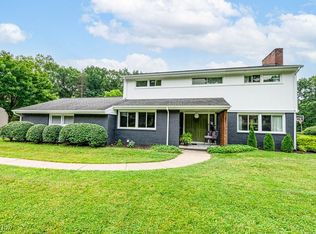 251 Bradford Dr, Canfield, OH