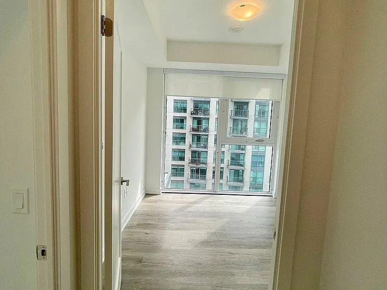 105 Oneida Cres #705 — Photo 10