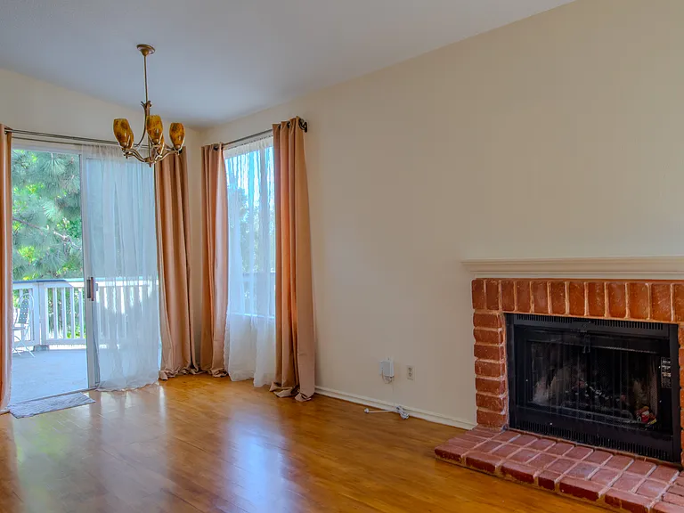 2486 Pleasant Way #B — Photo 4