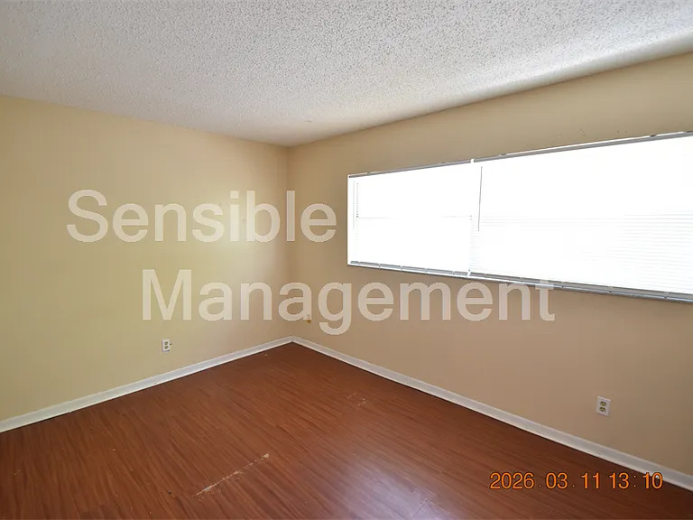 3910 44th St N #C9 — Photo 18