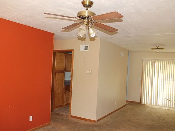 2nd image of 3127 S Glenn Ave
