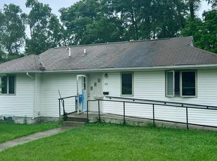 385 Sumner Ave, Muskegon, MI 49442