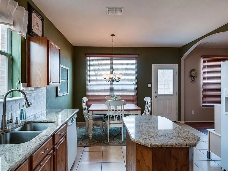 11921 Grizzly Bear Dr — Photo 13
