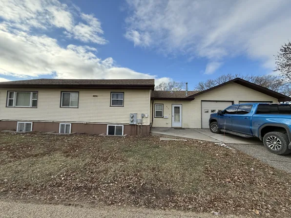 813 N High St #1, Aberdeen, SD 57401